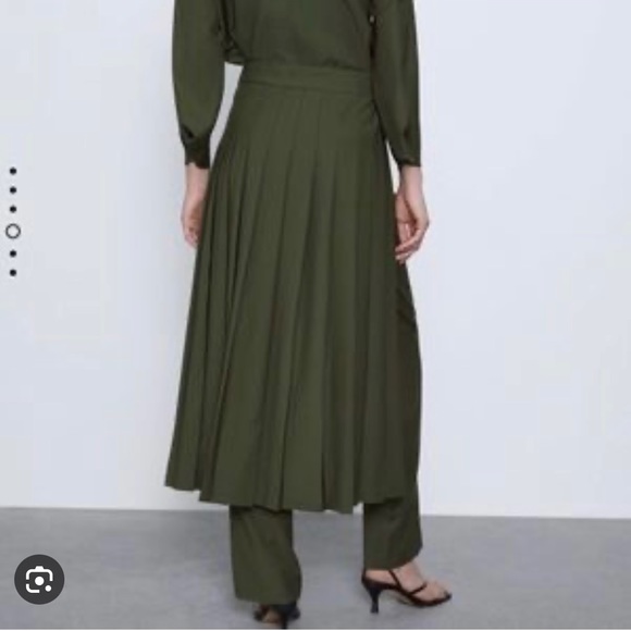 Zara Trousers with Layered Pleated Skirt Set - 3 Pieces - Picture 3 of 15